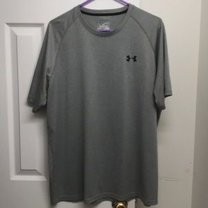 Under Armour Heatgear Shirt Size XL. Like New!